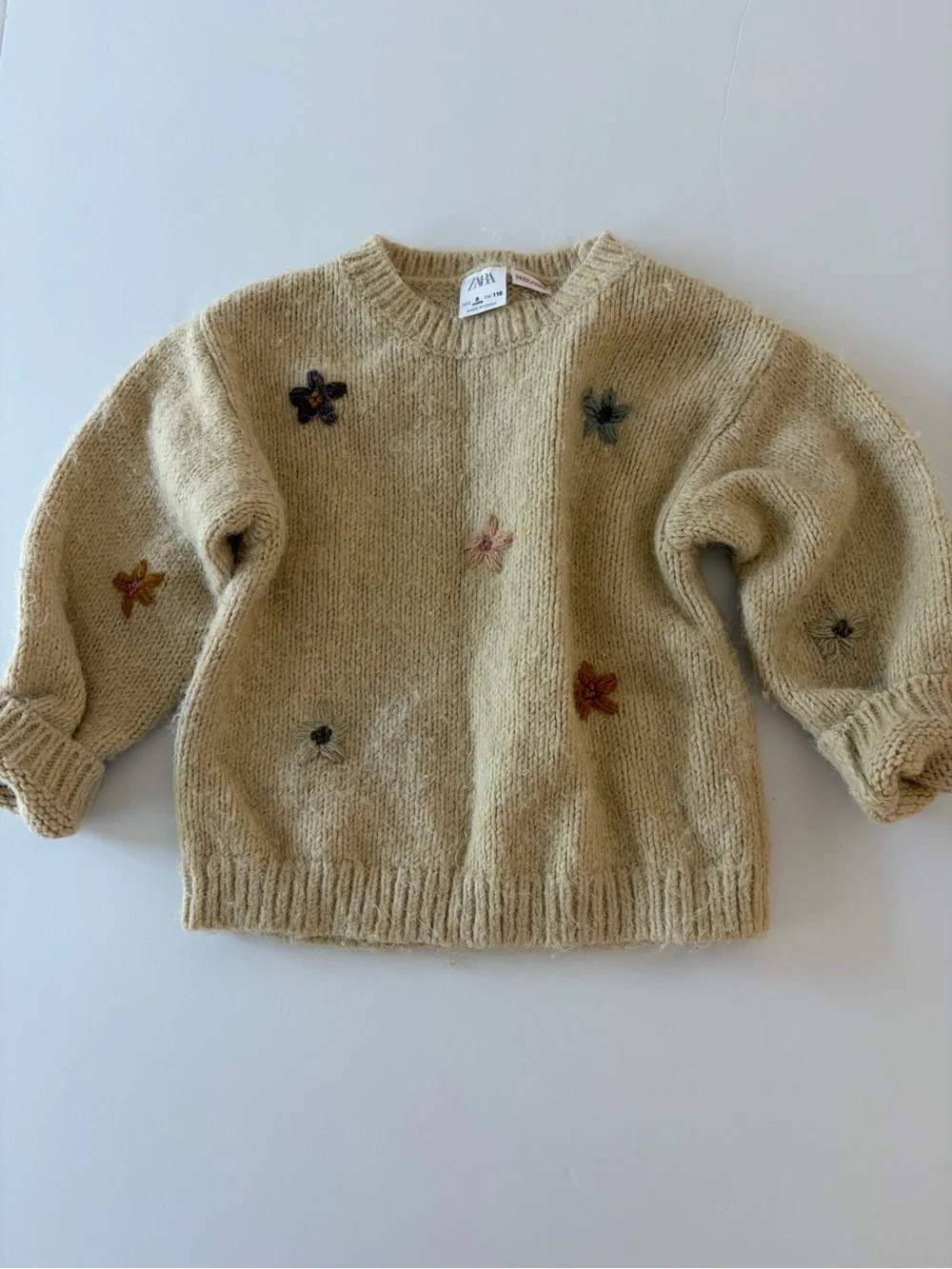 Zara Girls Beige Knit Pullover Sweater With Floral Embroidery Size 6 - READ